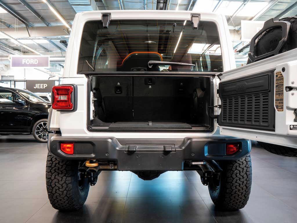 Jeep Wrangler, 6.4 V8 Rubicon 392 LIFT EDICE - fotka 6