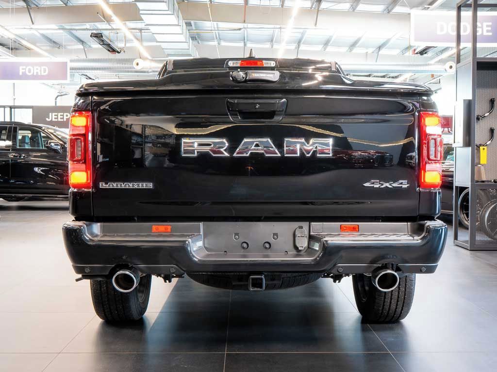 Dodge Ram, 5.7 V8 Laramie, Kryt korby - fotka 5