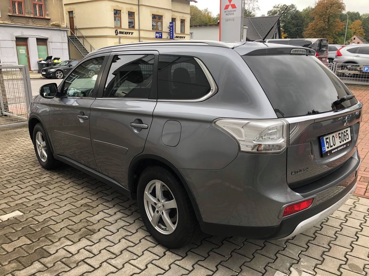 Mitsubishi Outlander, 2.2DI-D 6AT INSTYLE - fotka 4