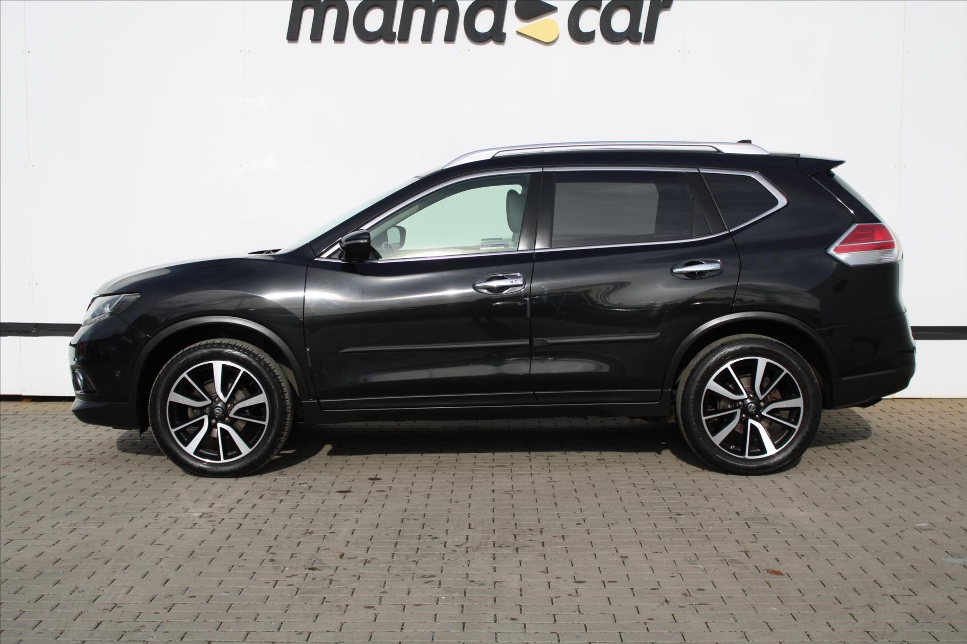 Nissan X-Trail, 1.6 dCi 4x4 TEKNA 1.MAJ. ČR - fotka 4