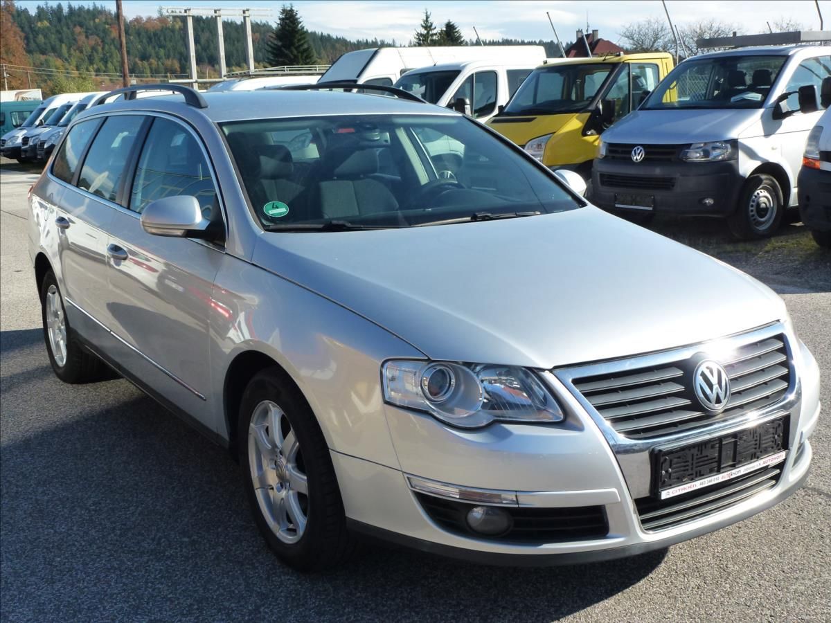 Volkswagen Passat, 2,0 TDi  Comfort - fotka 5