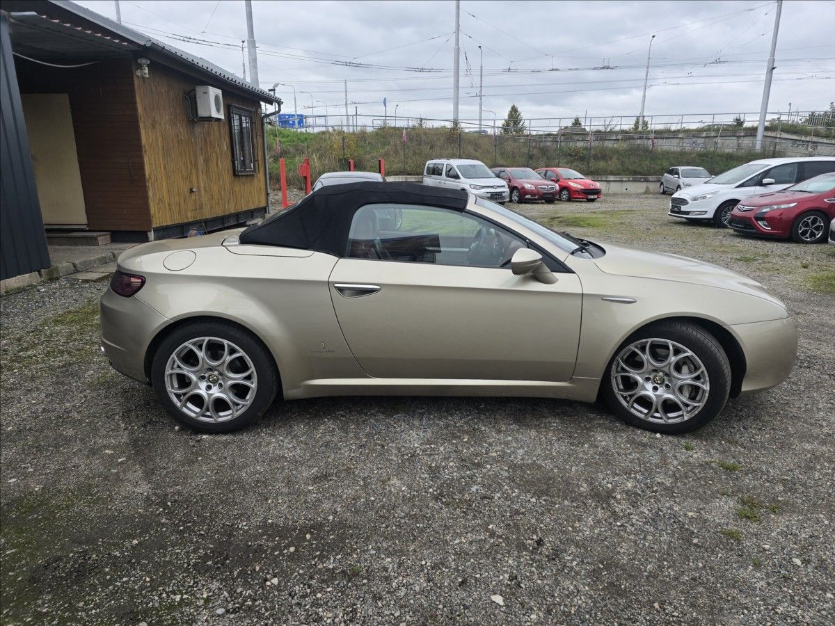 Alfa Romeo Spider, 2,4 JTDm 20v - fotka 4