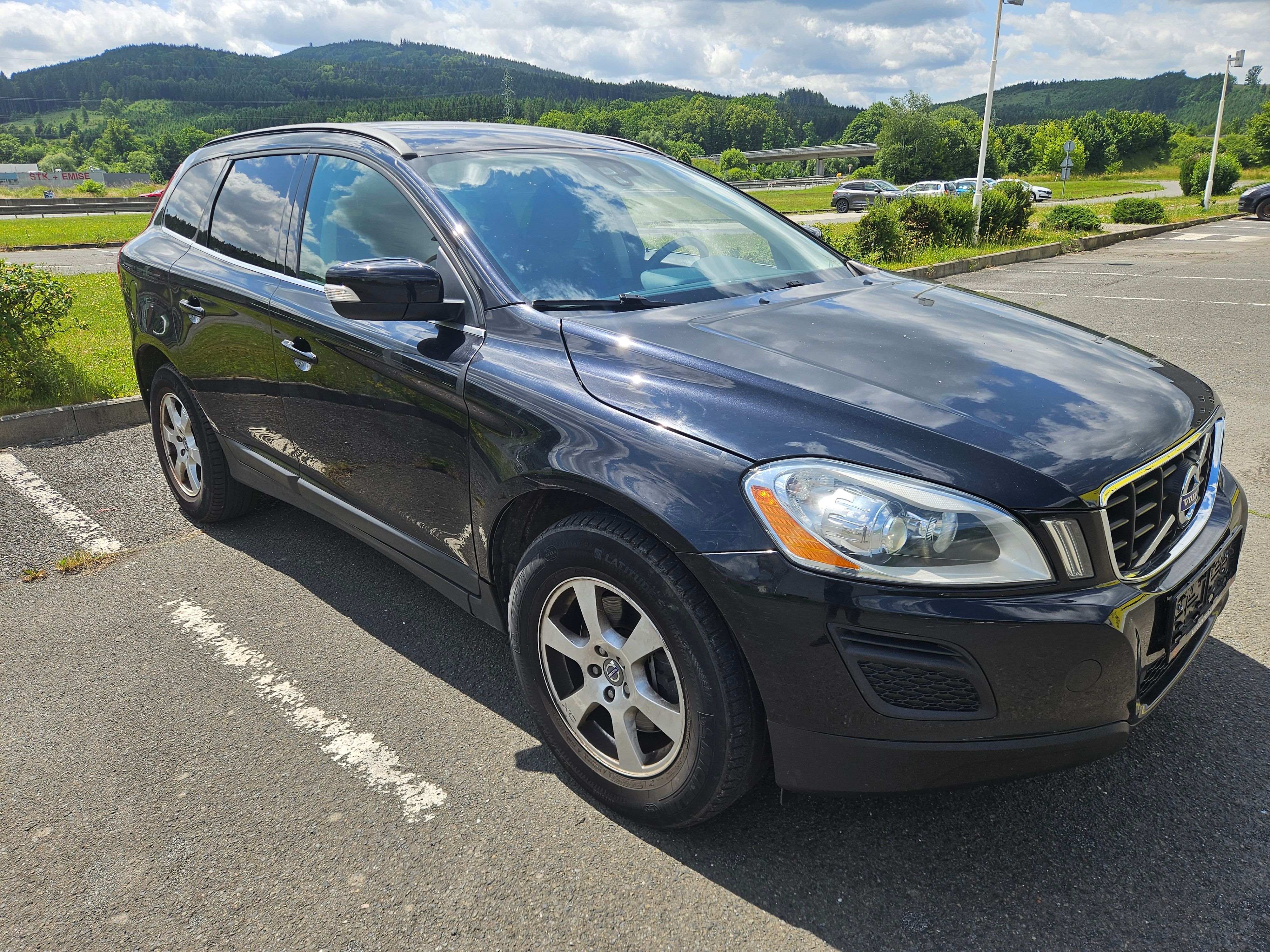 Volvo XC60, 4x4, Manuální převodovka - fotka 2