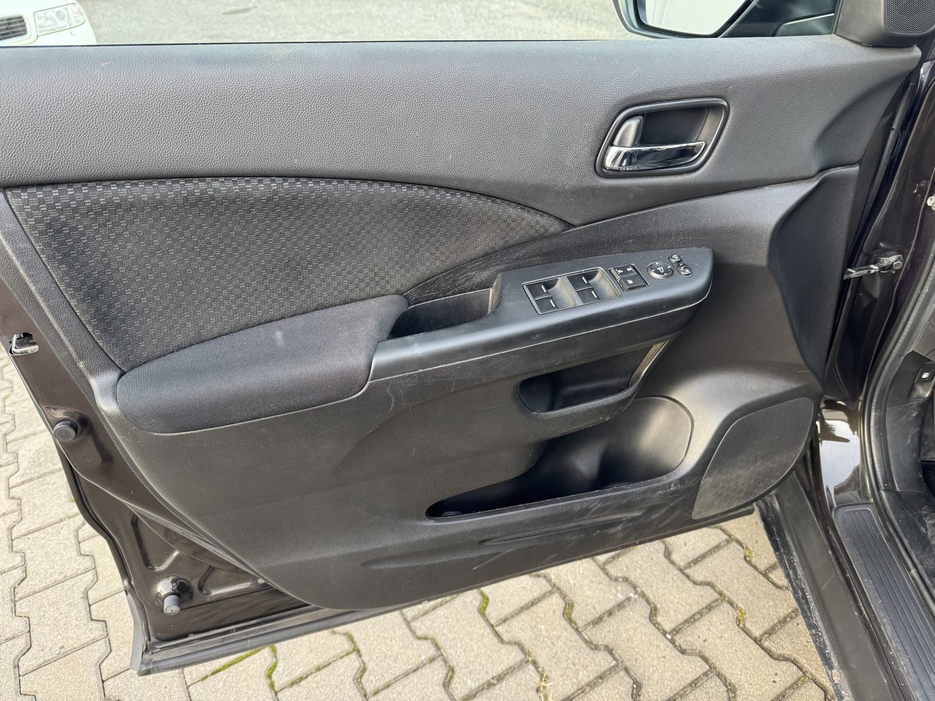 Honda CR-V, 1.6 i-DTEC, AWD, A/T, ČR - fotka 6