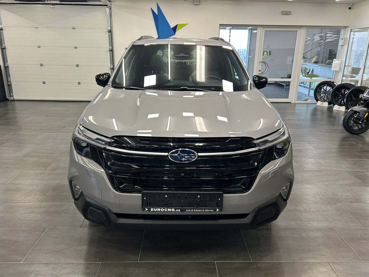 Subaru Forester, 2.0 Touring 2025 4x4 nové | Zá - fotka 3