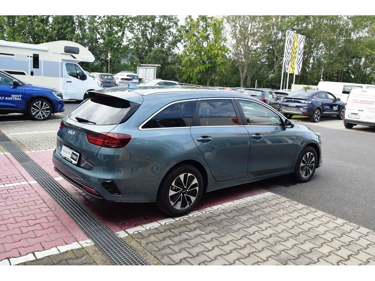 Kia Cee´d, SW 1,5 T-GDi 7DCT TOP - fotka 3