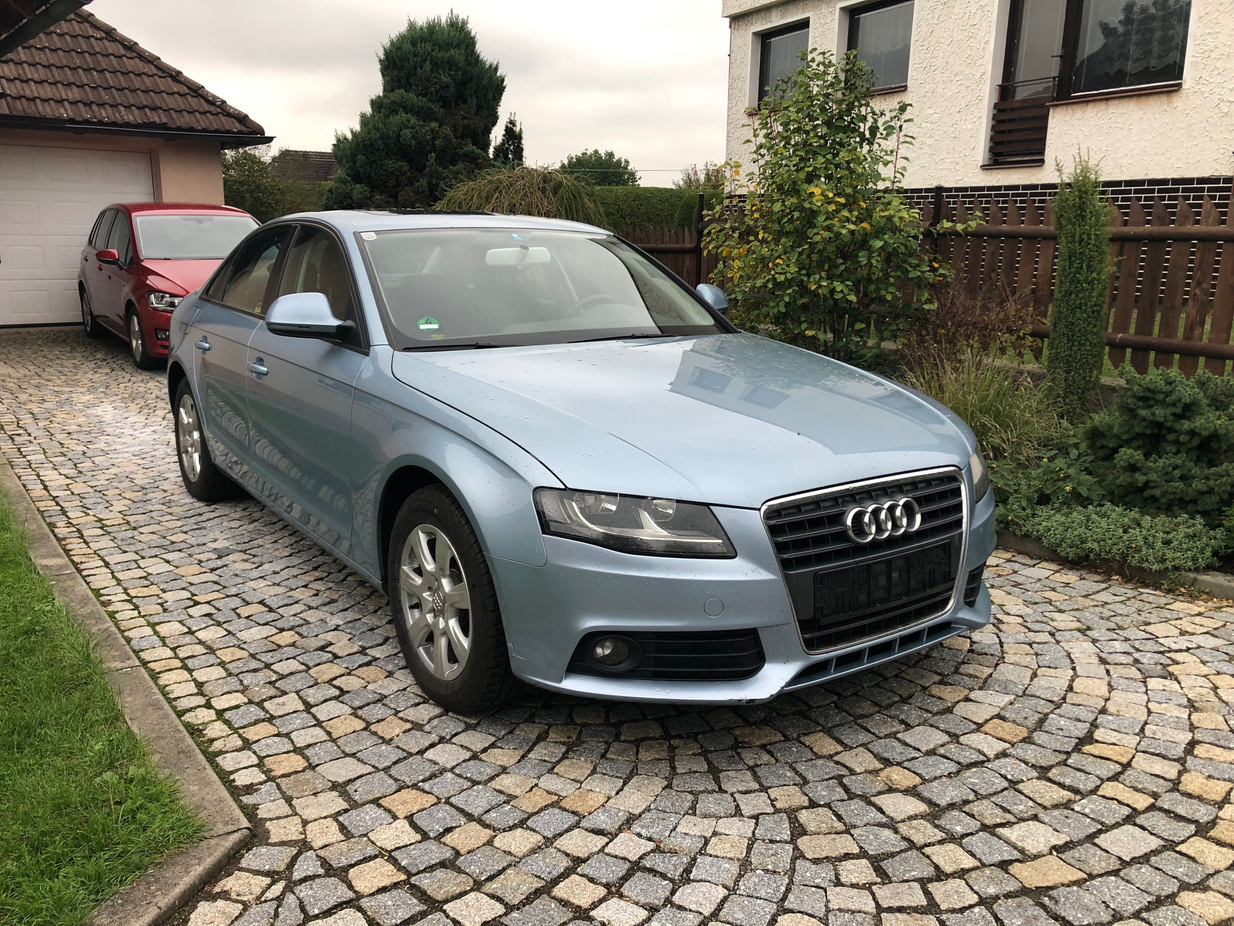 Audi A4, 2,0 TDI 105 KW Atraction Aut - fotka 3
