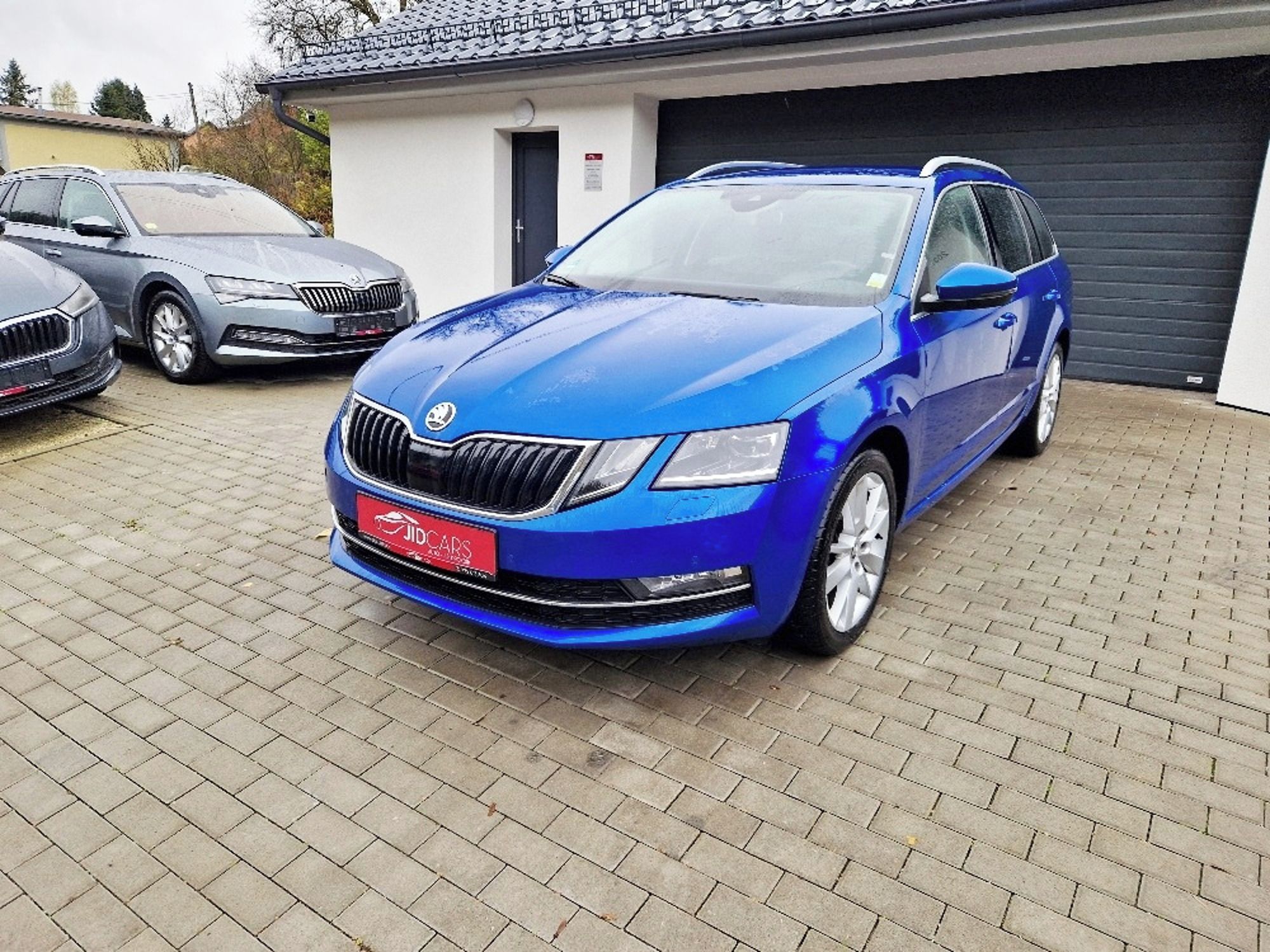Škoda Octavia, 2.0 TDi Style, plný servis - fotka 2