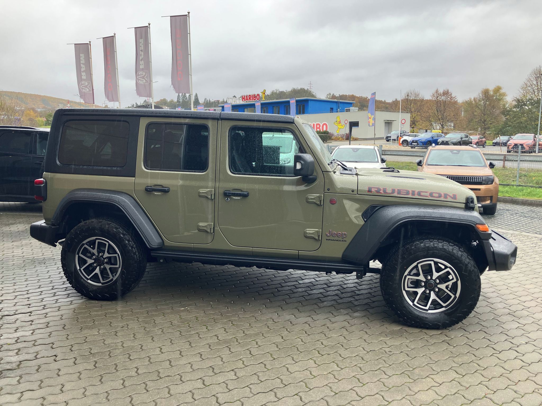 Jeep Wrangler, 2.0T 272k Rubicon 8AT. - fotka 3