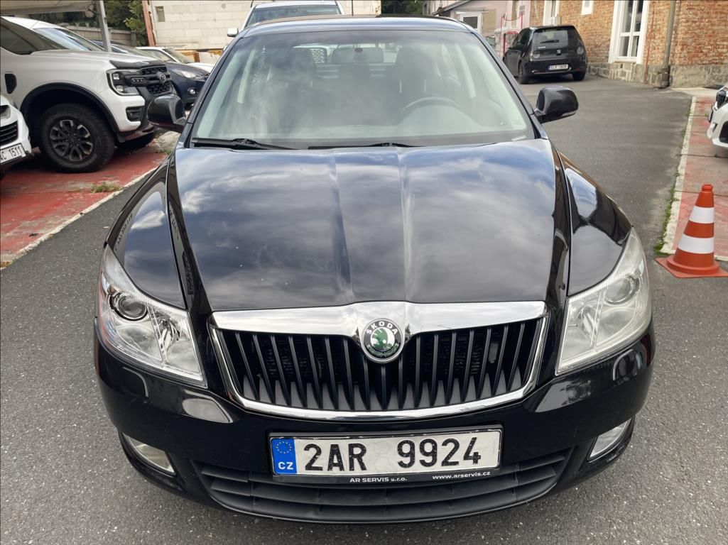 Škoda Octavia, 2,0 TDI AMBITIO EDITION - fotka 2
