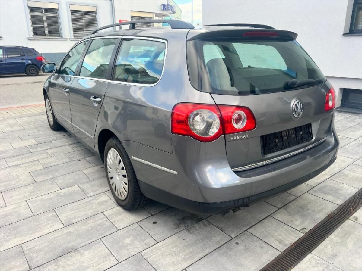 Volkswagen Passat, 1,9   TDI Combi - fotka 3