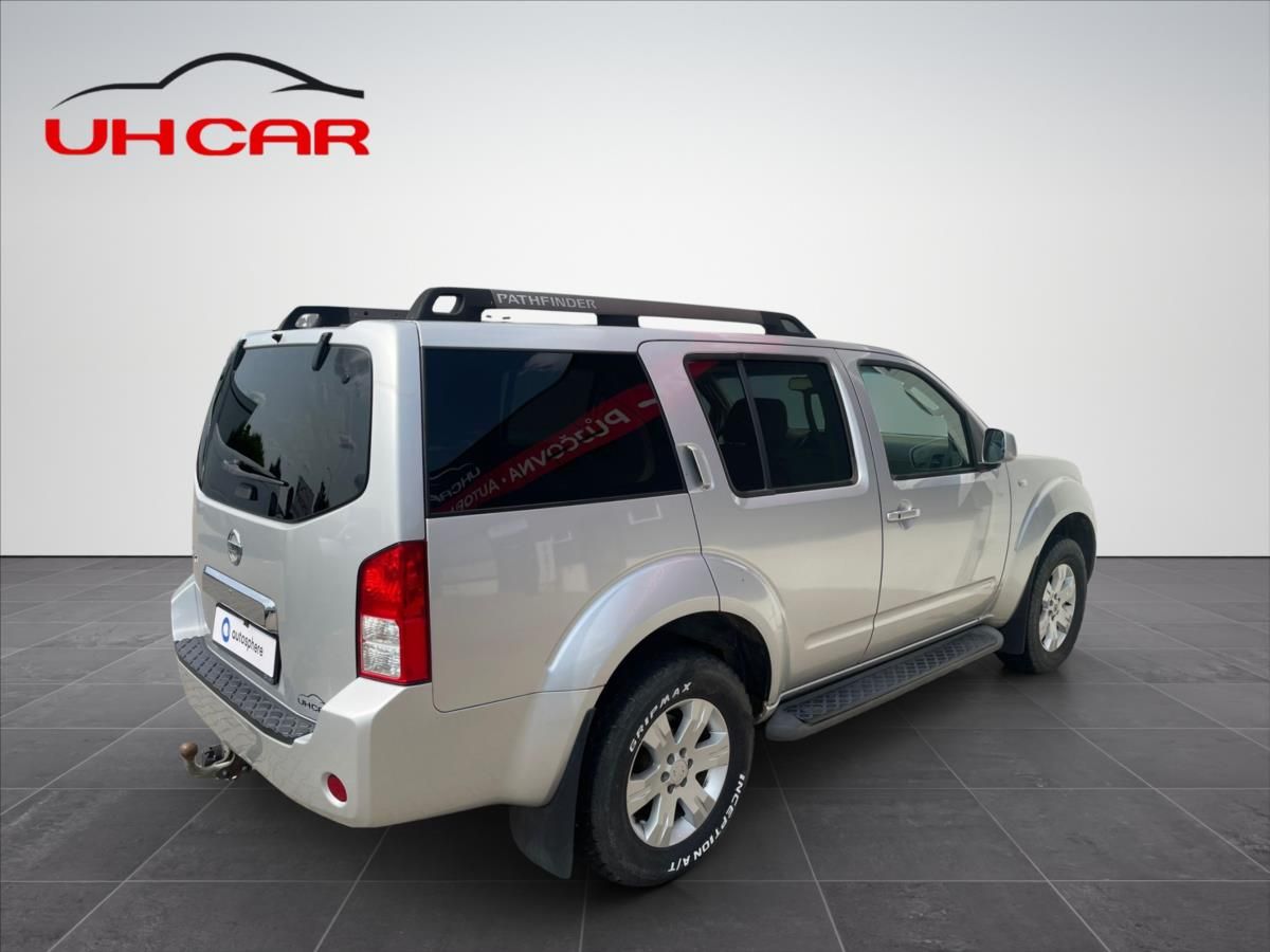 Nissan Pathfinder, 2,5 - fotka 4