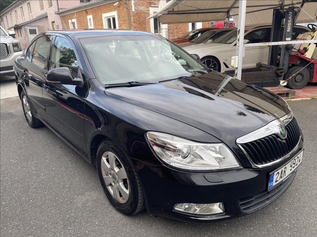Škoda Octavia, 2,0 TDI AMBITIO EDITION - fotka 3