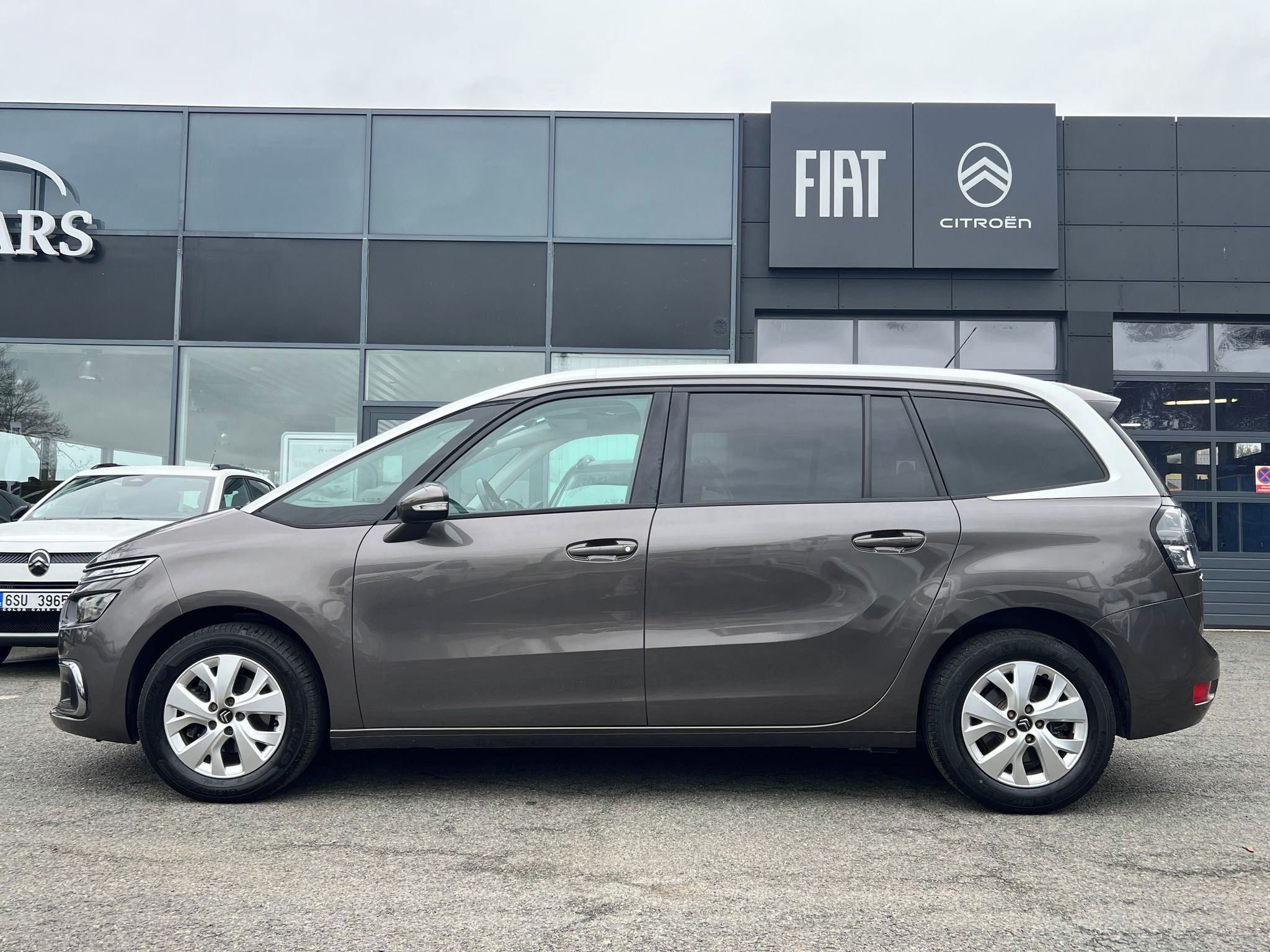Citroën Grand C4 Picasso, 1.2 130k SERVIS ZÁRUKA KAMERA - fotka 4