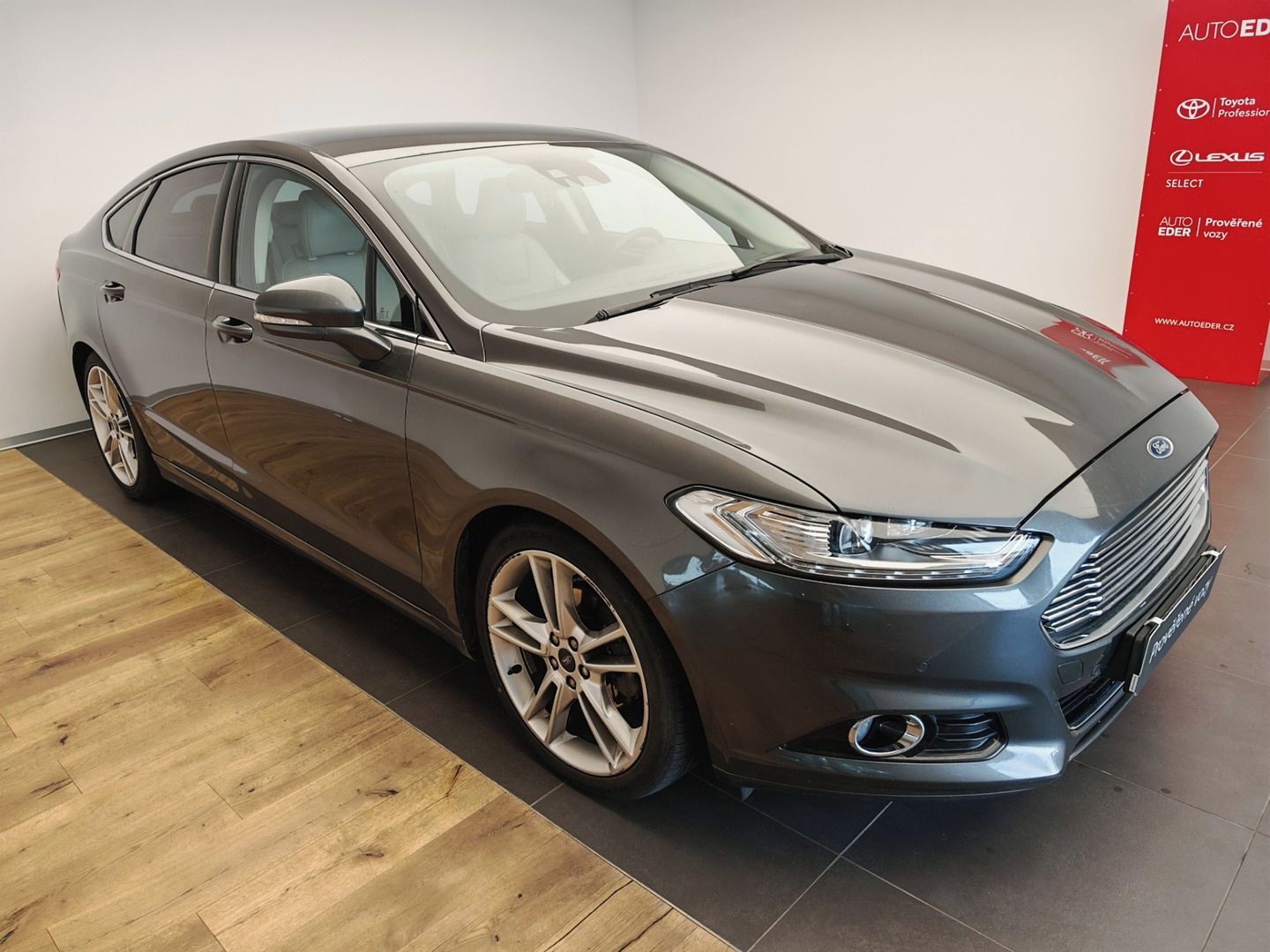 Ford Mondeo, Titanium 2.0 EcoBoost 179kW - fotka 2