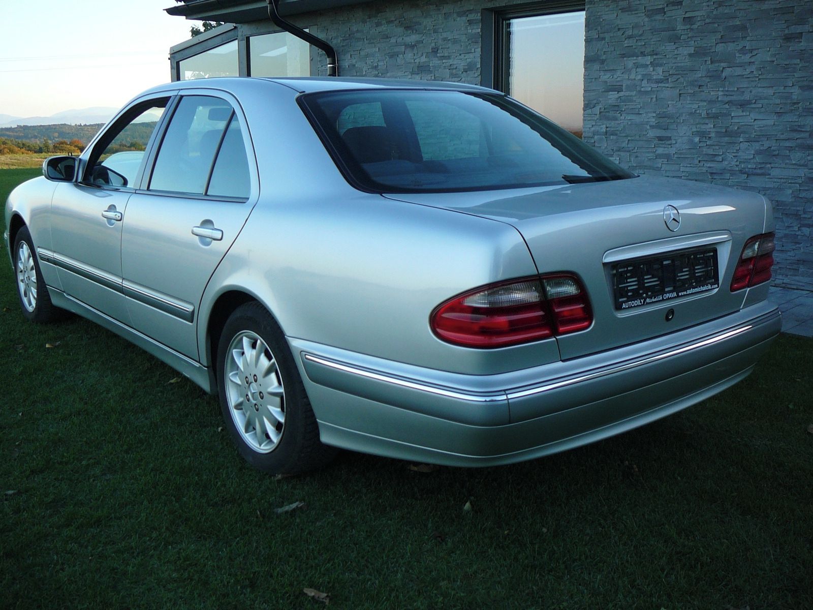 Mercedes-Benz Třídy E, 200CDI ELEGANCE 100TKM!!! - fotka 3