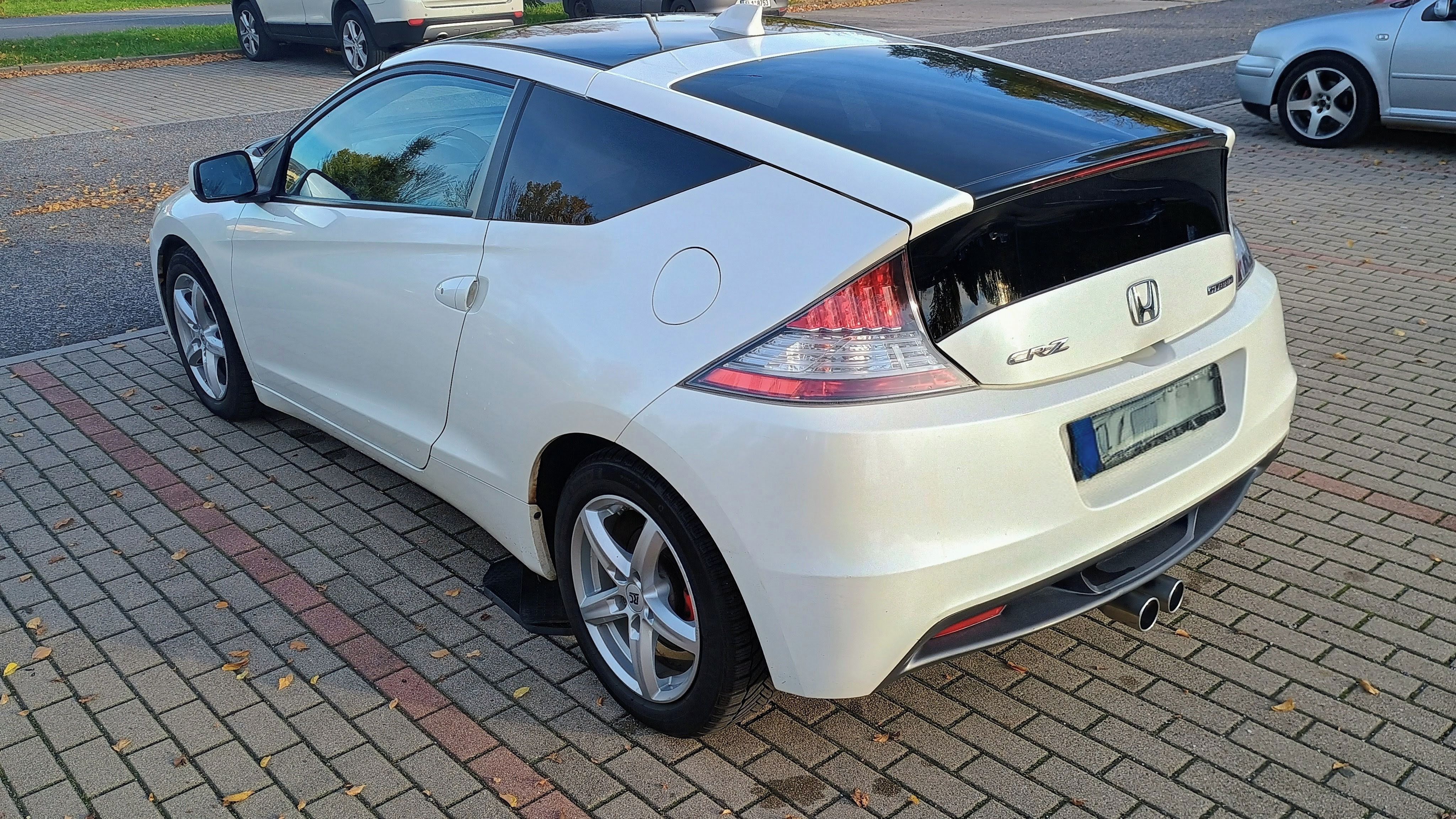 Honda CR-Z, 1,5 MT Sport i-VTEC ima HYBRID - fotka 4