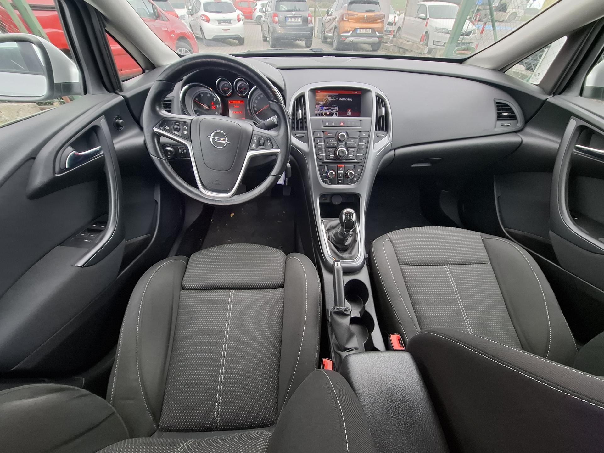 Opel Astra, 1,6 CDTI ECOFlex - fotka 5