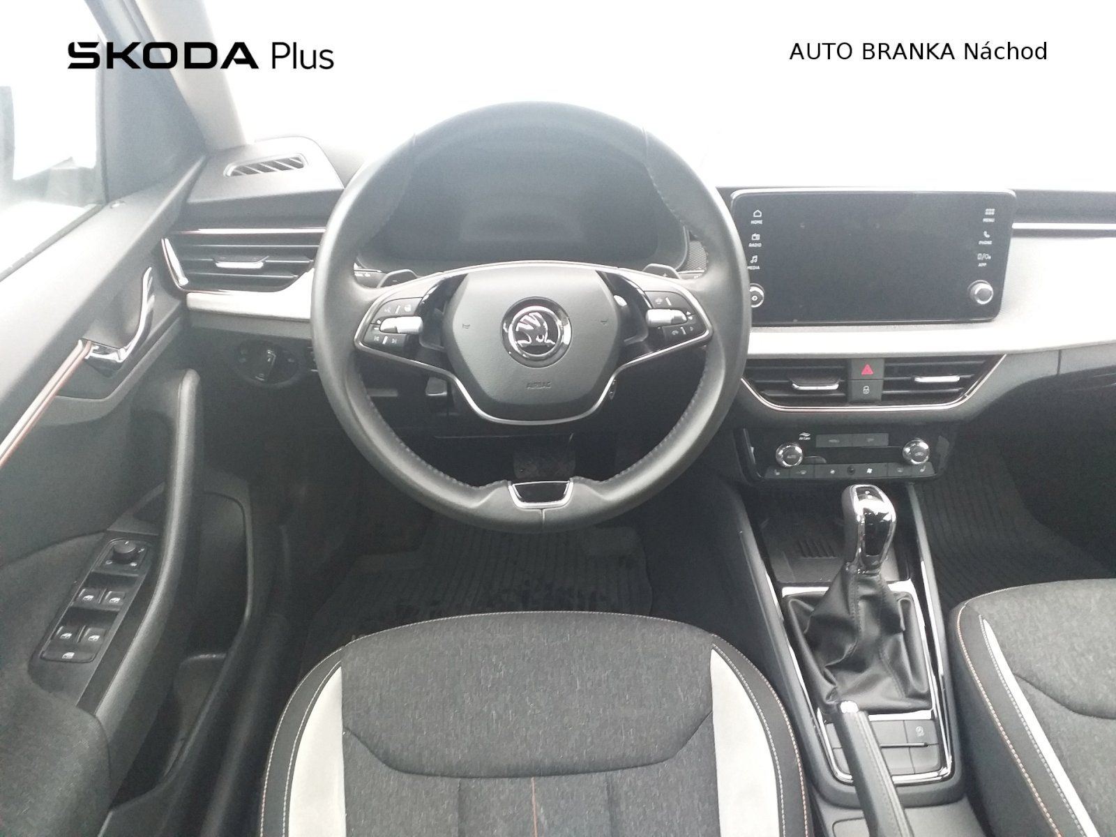 Škoda Scala, 1,5 TSI 110 kW  DSG Top Select - fotka 5