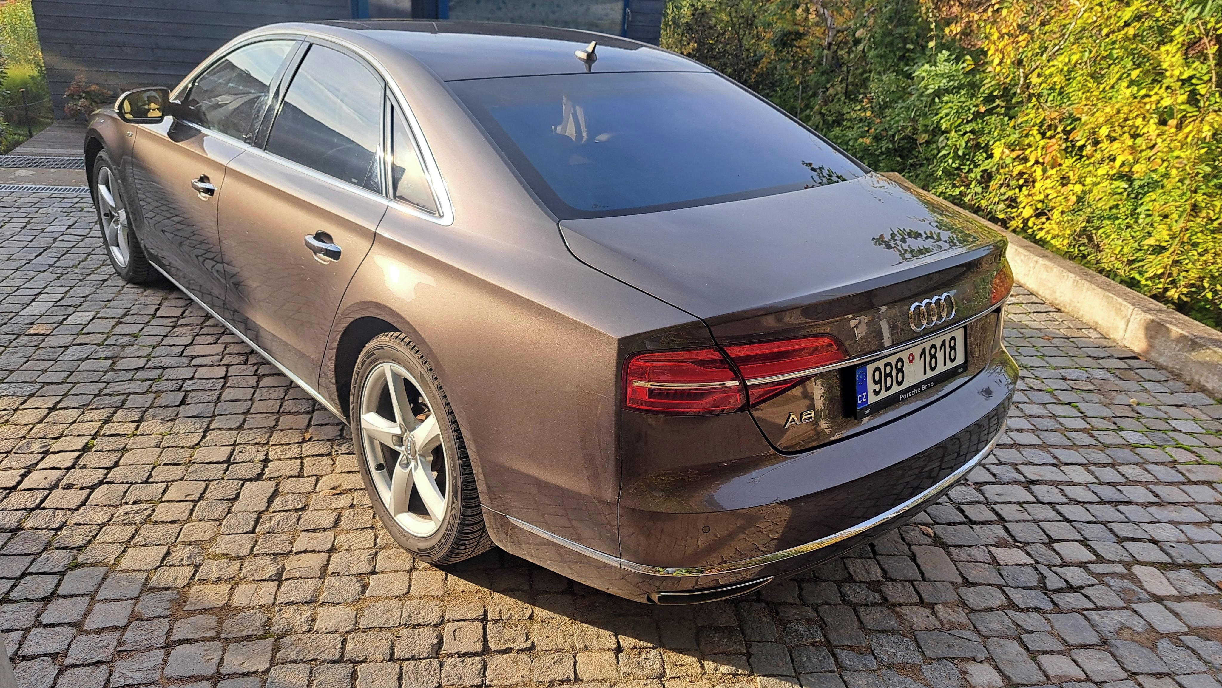 Audi A8, 4.2TDI,ČR,2XALU,TOP STAV! - fotka 5