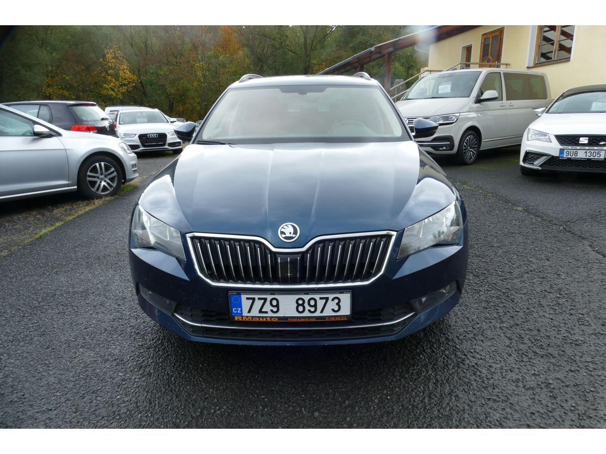 Škoda Superb, 1,6TDI 88KW DSG KLIMA - fotka 3