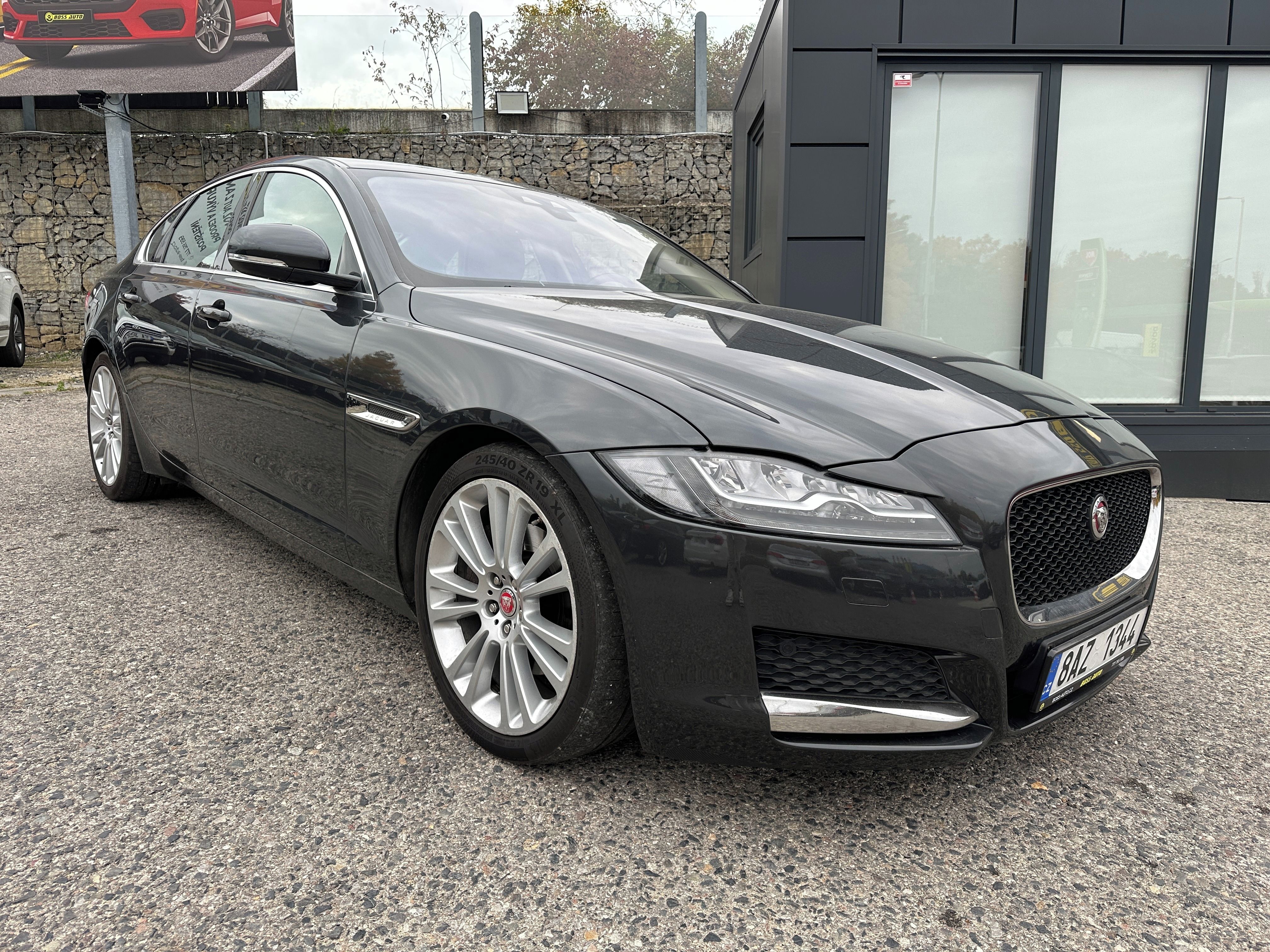 Jaguar XF, Jaguar XF 2016 2.0