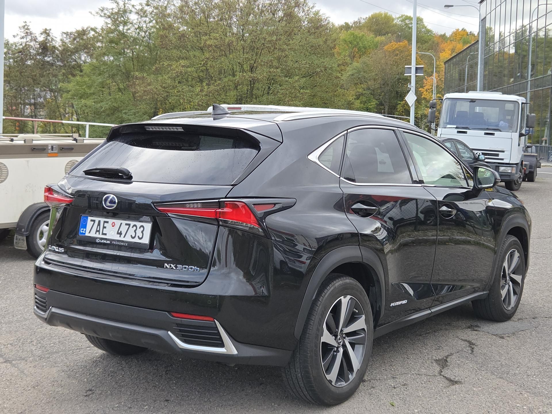 Lexus NX 300h, na splátky všem od 10%akontace - fotka 5