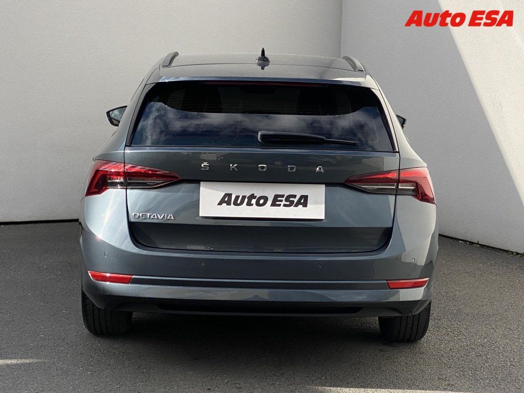 Škoda Octavia, 2.0 TDi,2.maj,ČR,Ambition - fotka 5