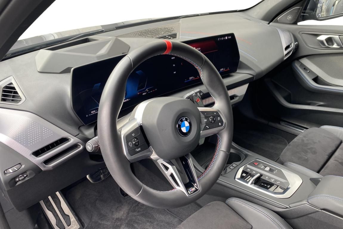 BMW Řada 1, M135 xDrive - fotka 6