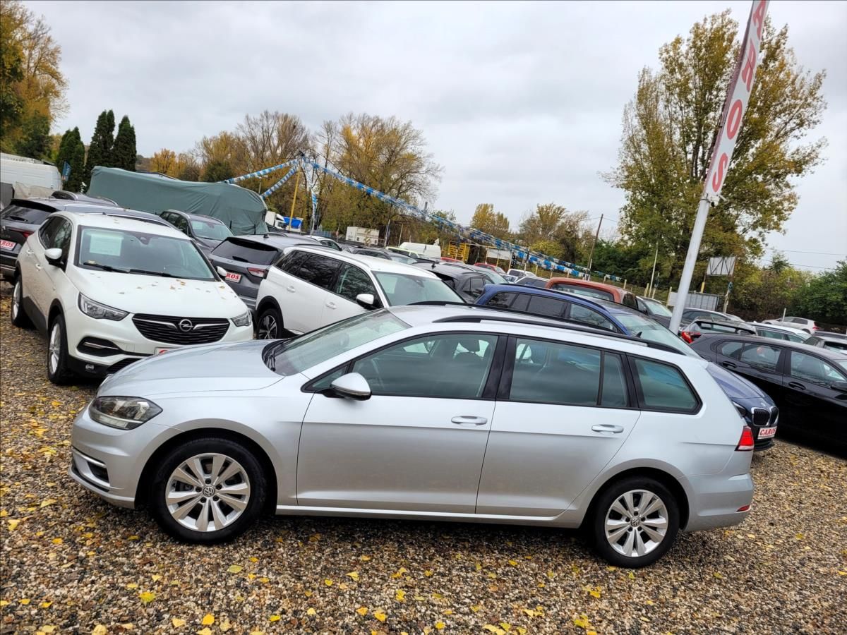Volkswagen Golf, 1,0 TSI,navi,digiklima,acc,alu - fotka 3