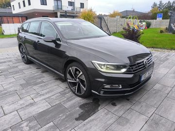 R-LINE,MAX VÝBAVA,KRÁSNÝ,1.MAJ