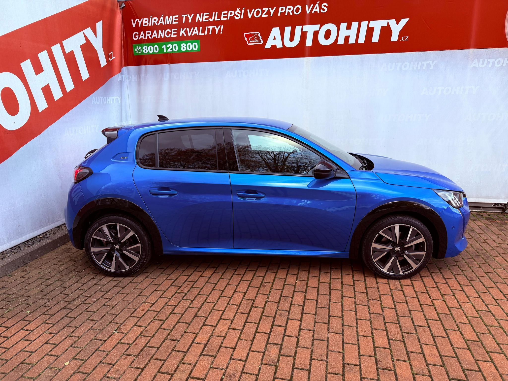 Peugeot 208, 1.2 Pure Tech GT Line AT8 - fotka 6