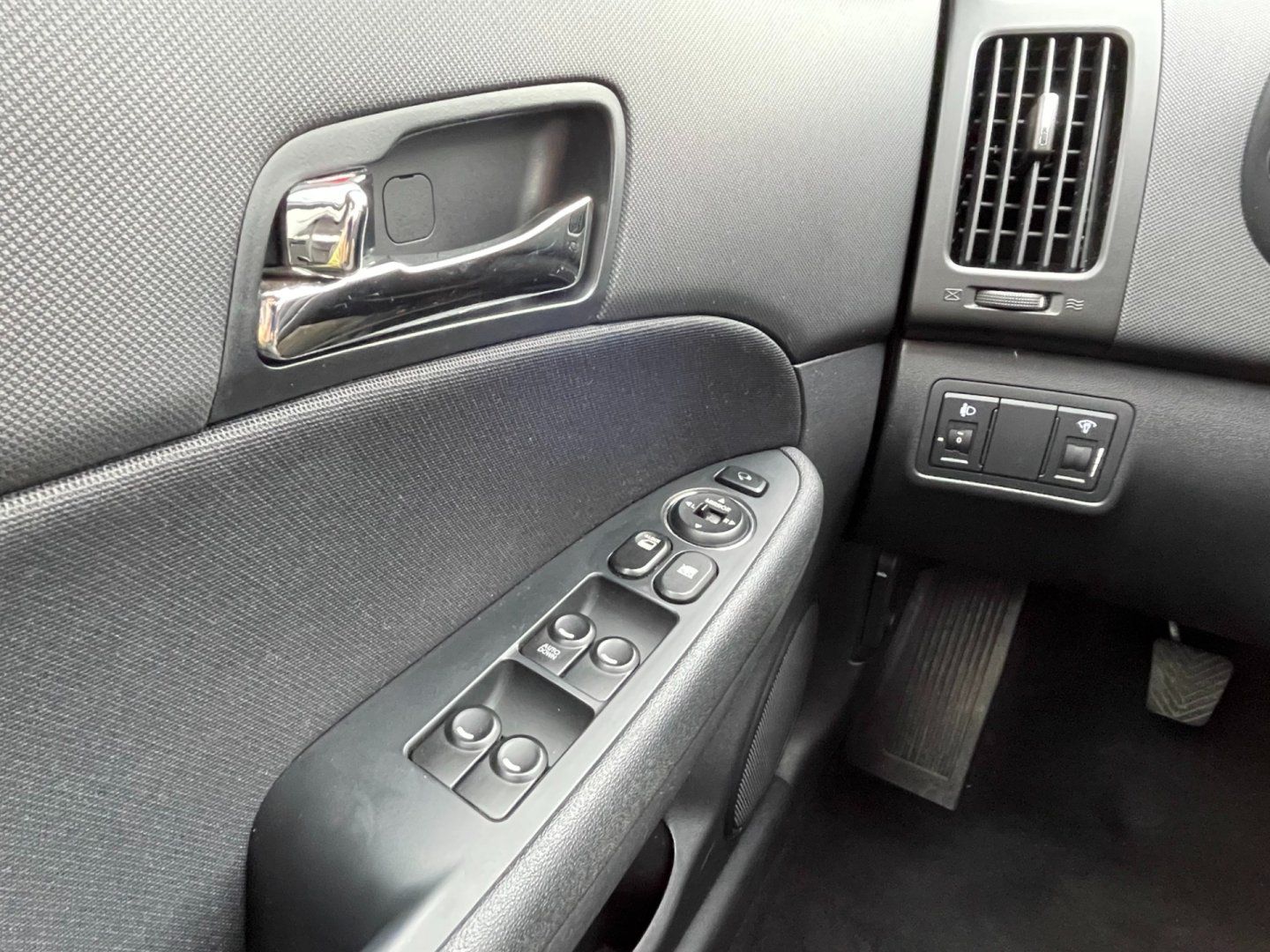 Hyundai i30, 1.4i kombi CZ - fotka 3