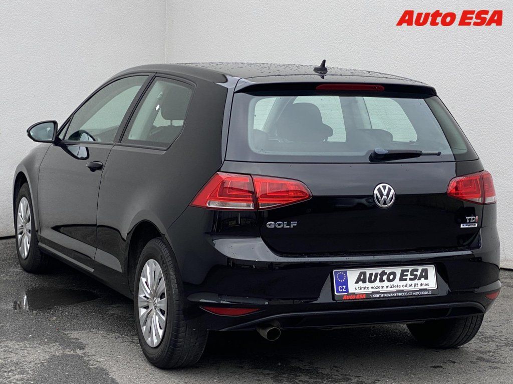 Volkswagen Golf, 1.6 TDi,Trendline,navi - fotka 6