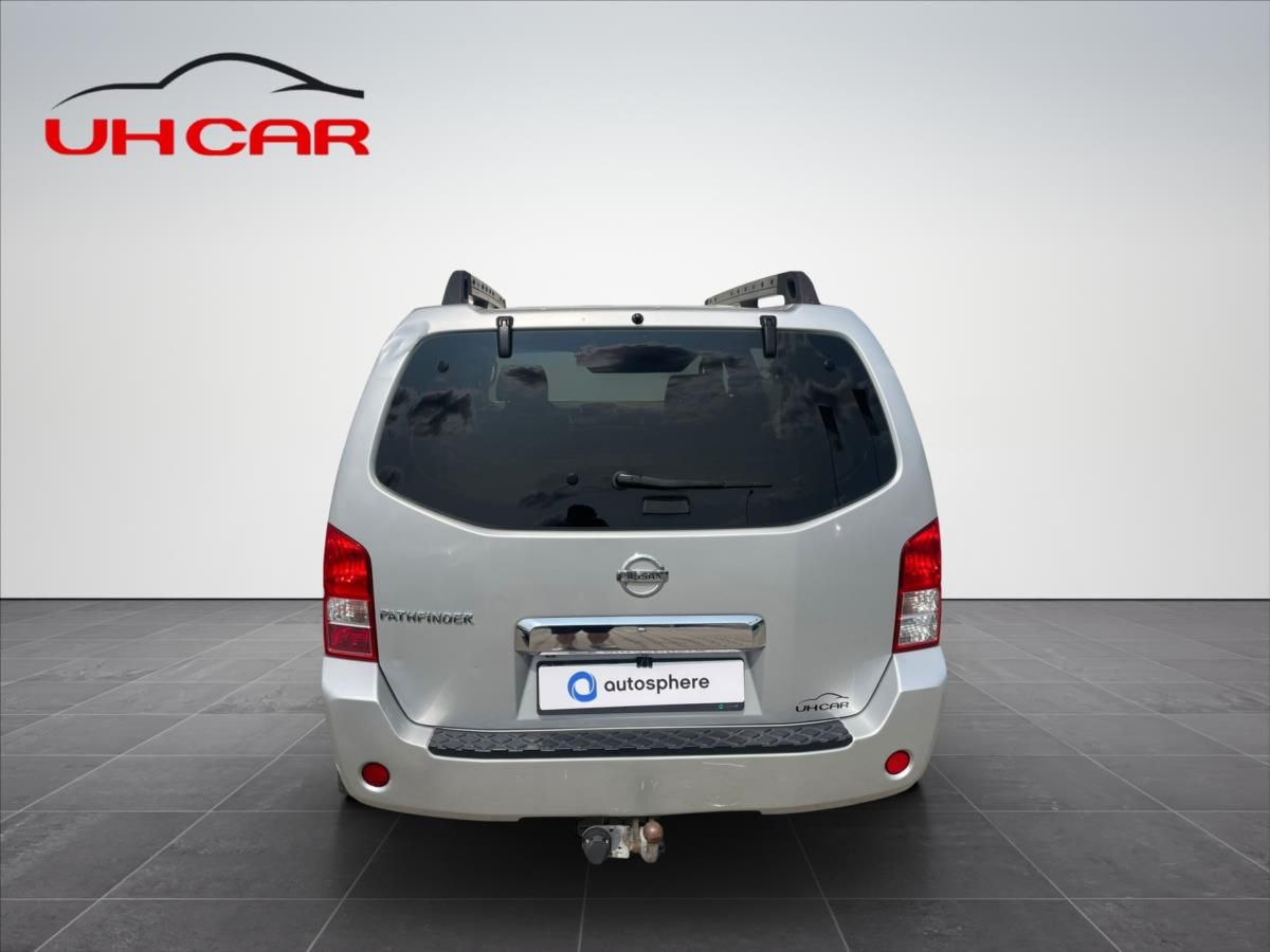 Nissan Pathfinder, 2,5 - fotka 5