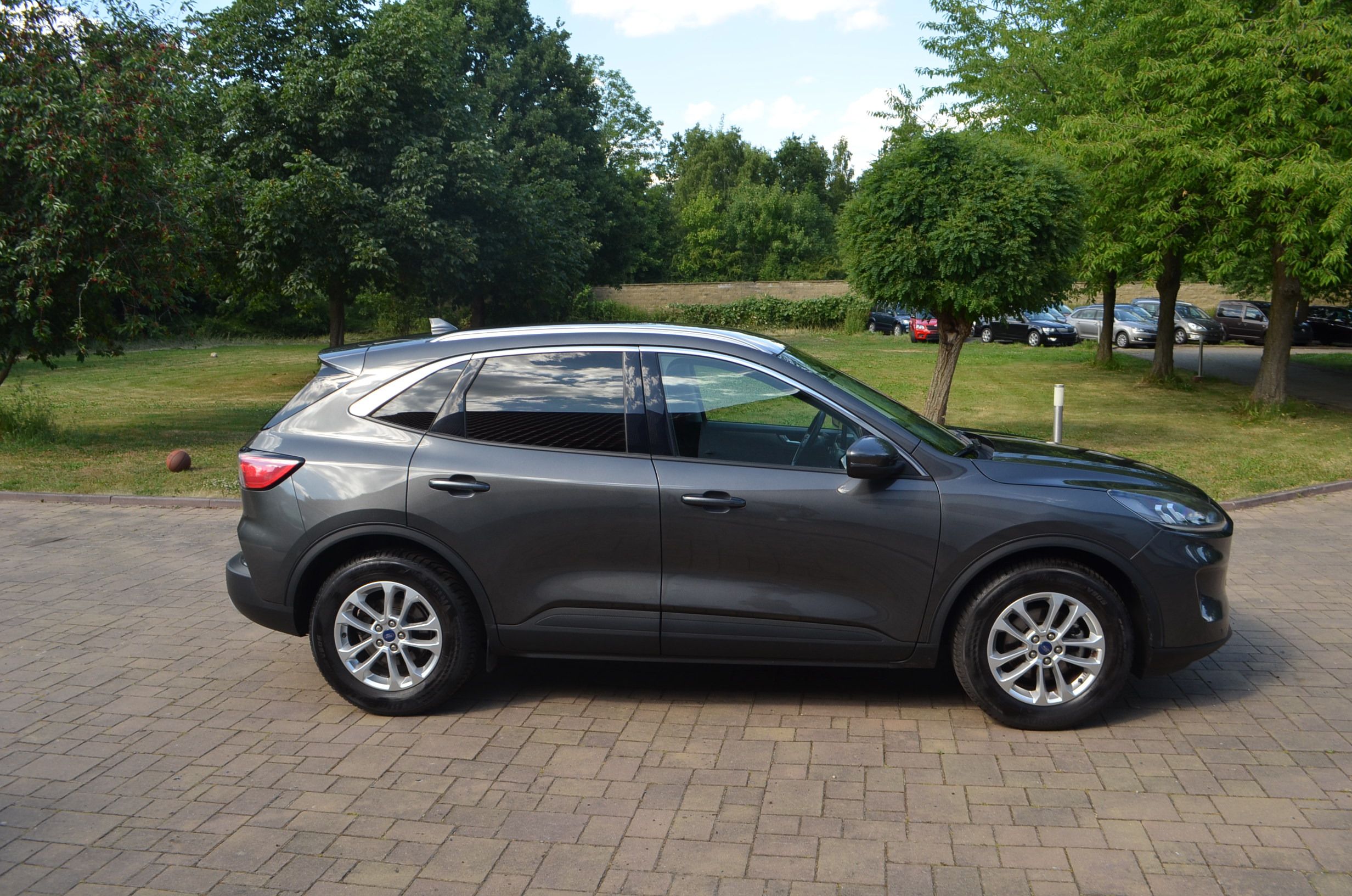 Ford Kuga, 1.5TDCI 120PS NOVÝ MODEL 2021 - fotka 4