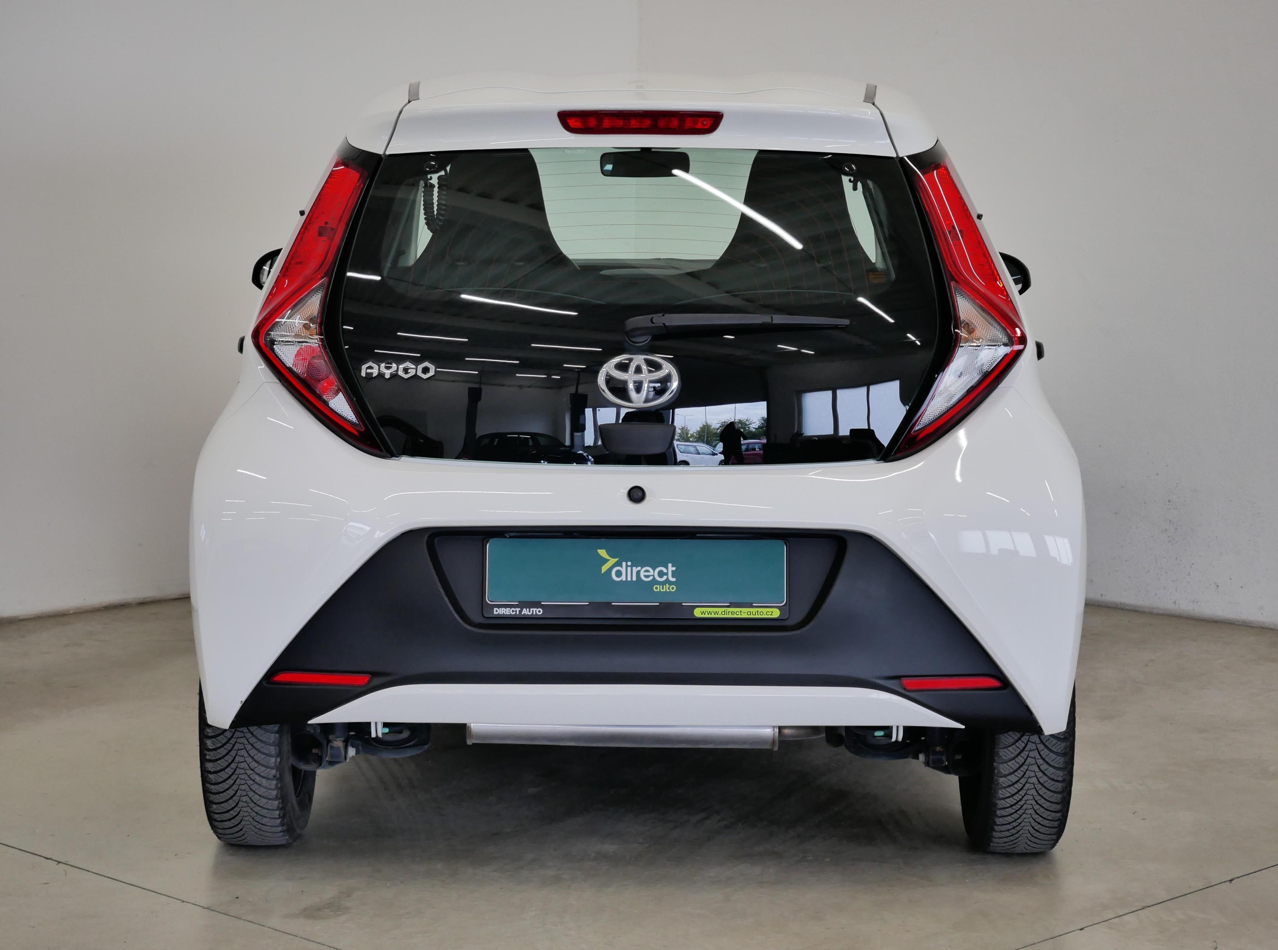 Toyota Aygo, 1.0 VVT-i 53 kW X - fotka 6