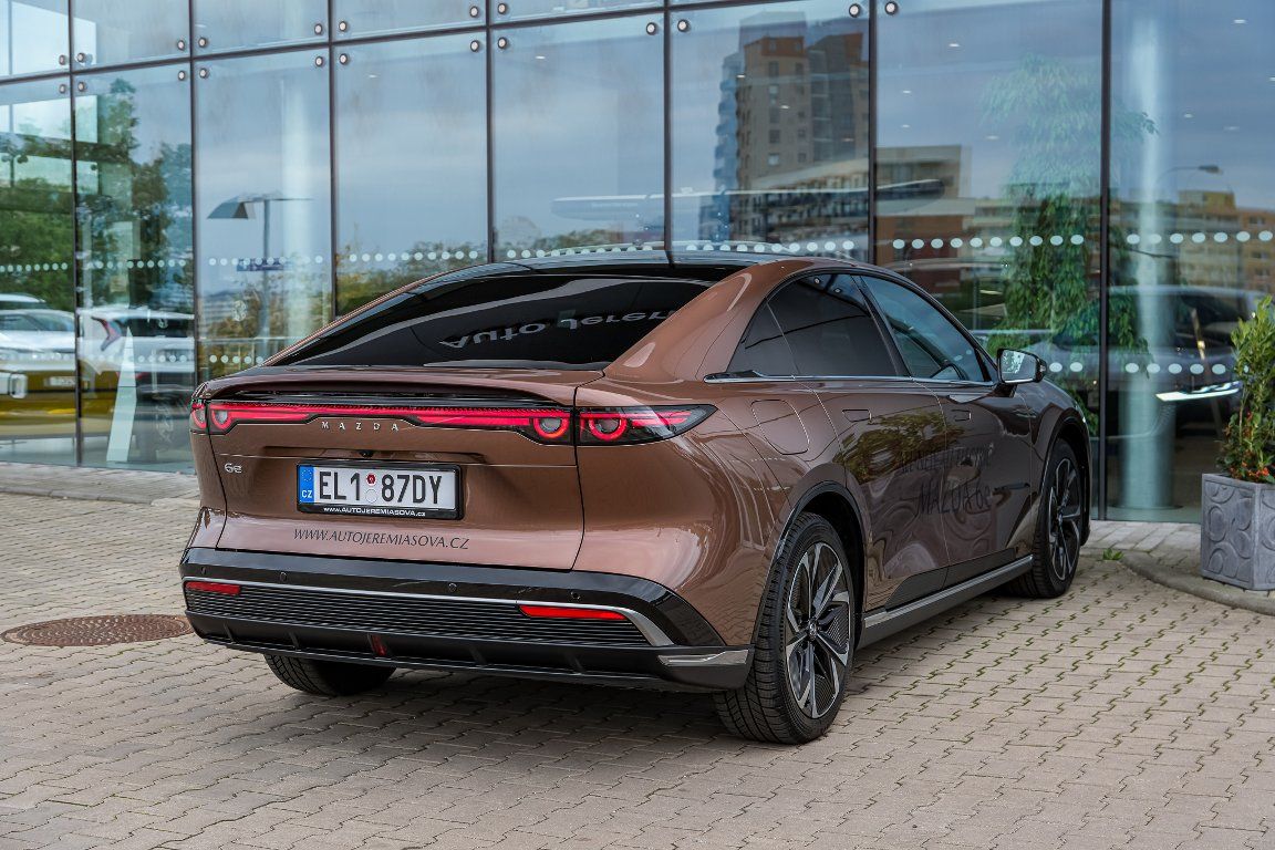 Mazda 6e, EV 245k Long Range Takumi Plus - fotka 3