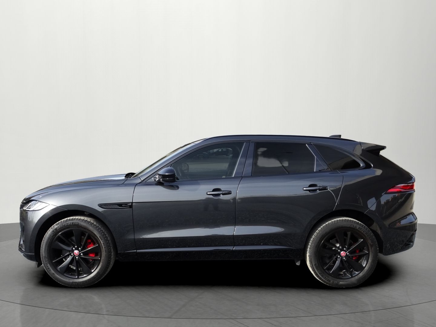 Jaguar F-Pace, D200 AWD R-Dynamic Panorama - fotka 2
