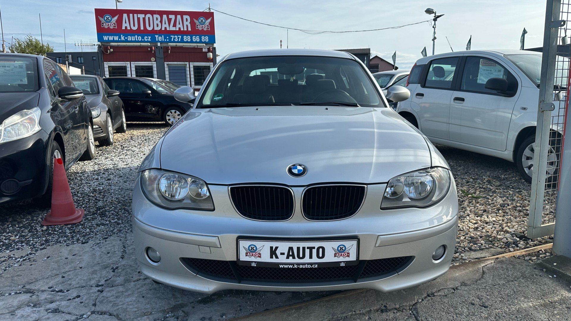 BMW Řada 1, 120i 110kW *A/T*ALU*Isofix* - fotka 2