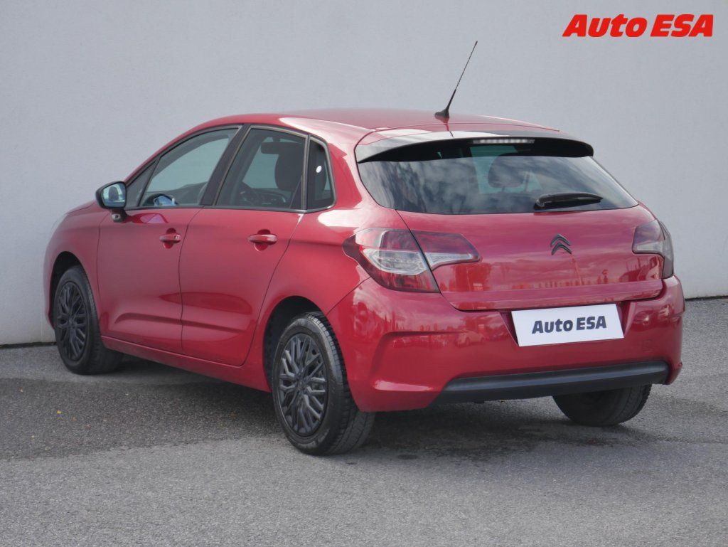 Citroën C4, 1.4 i,ČR,AC,temp - fotka 6