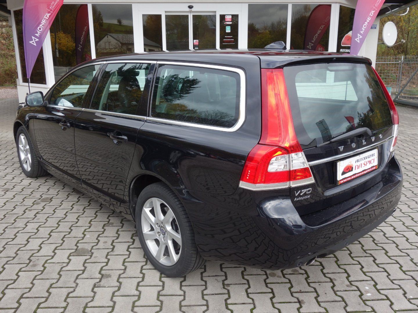 Volvo V70, 2.0D4 133kW 8A DRIVE - fotka 6