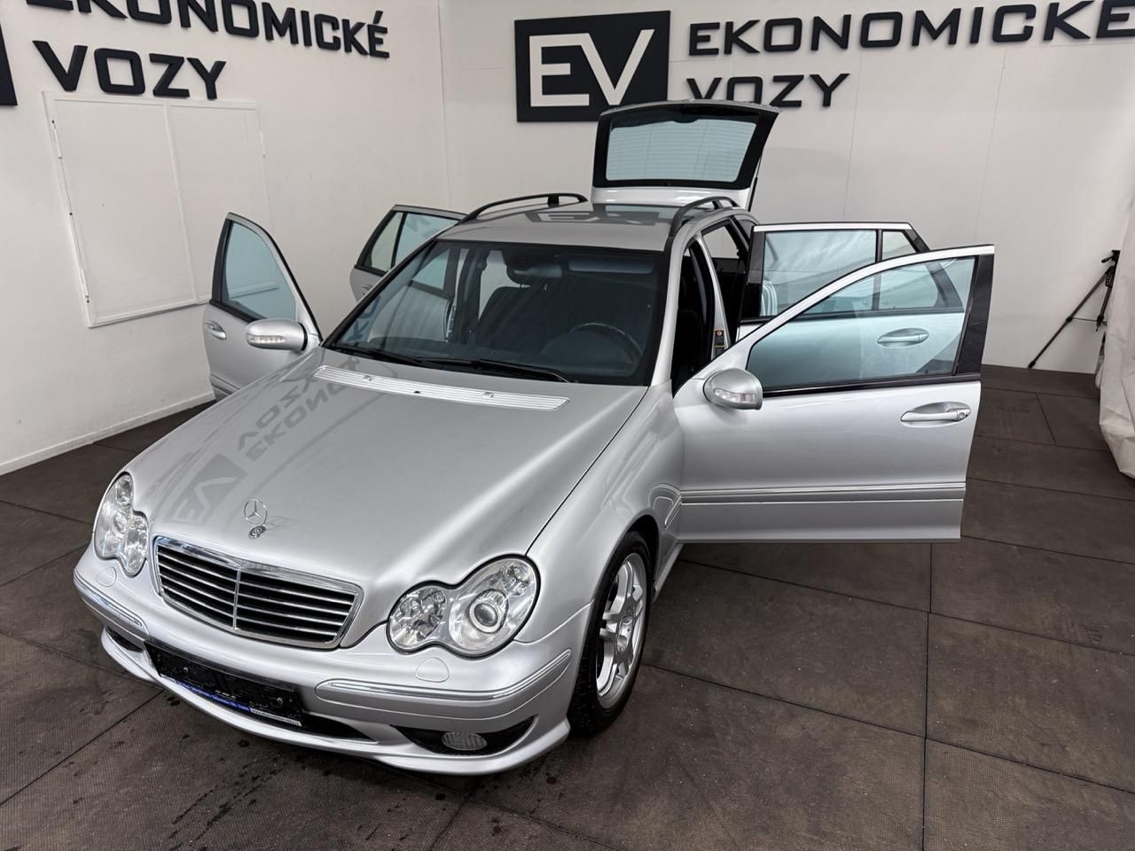 Mercedes-Benz Třídy C, C 30 AMG,AT, 1 MAJITEL ,TOP - fotka 5