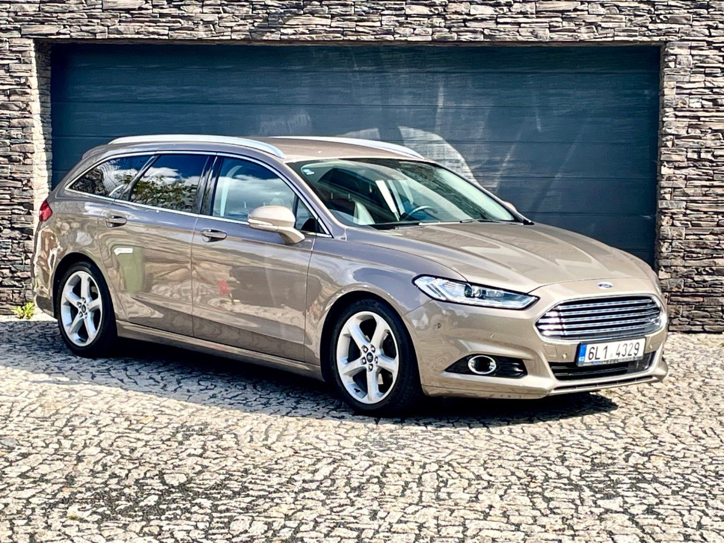 Ford Mondeo, 1.5 Titanium + Webasto - fotka 4
