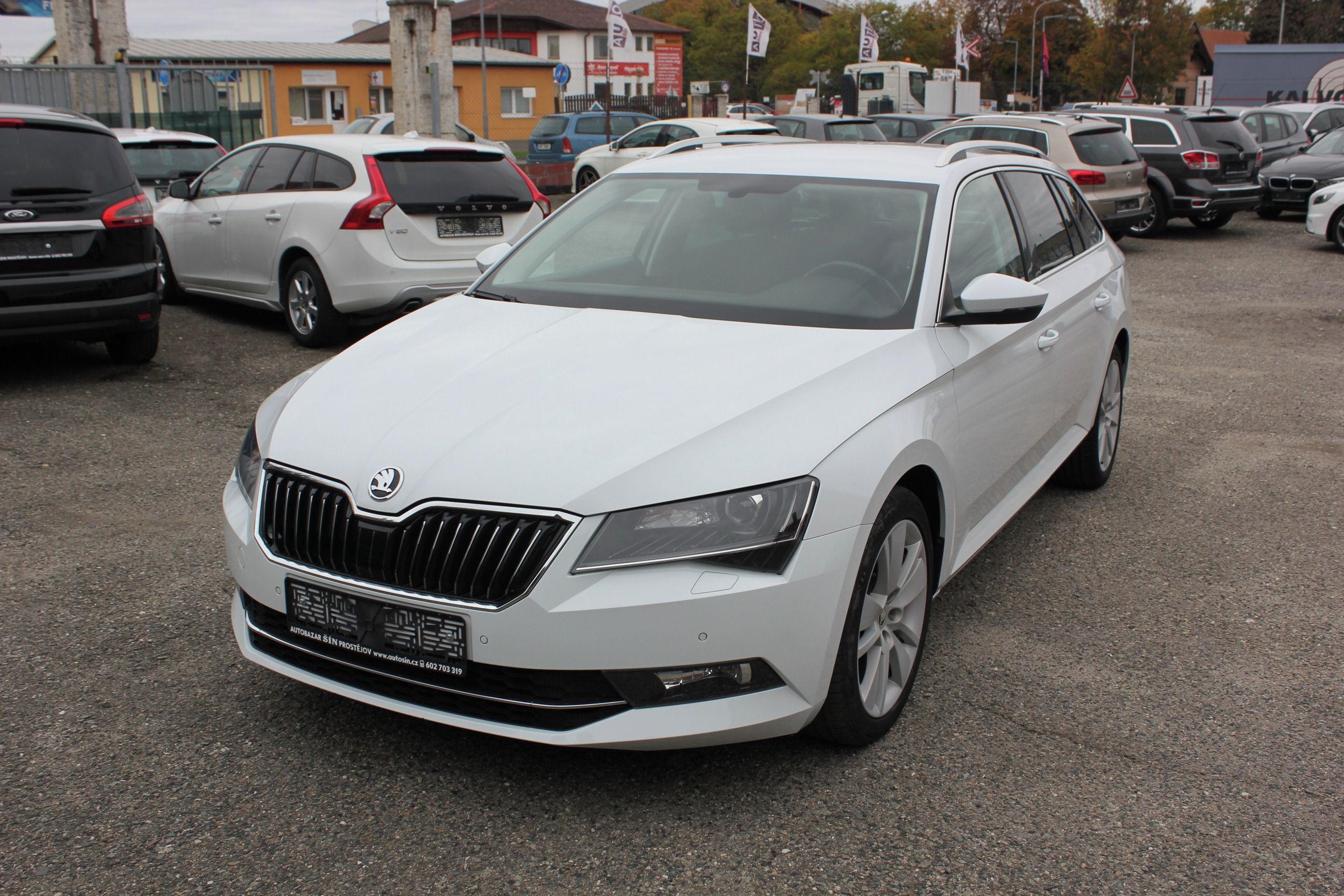 Škoda Superb, 2.0 TDI,SPORTLINE,KAMERA,TAŽNÉ - fotka 3