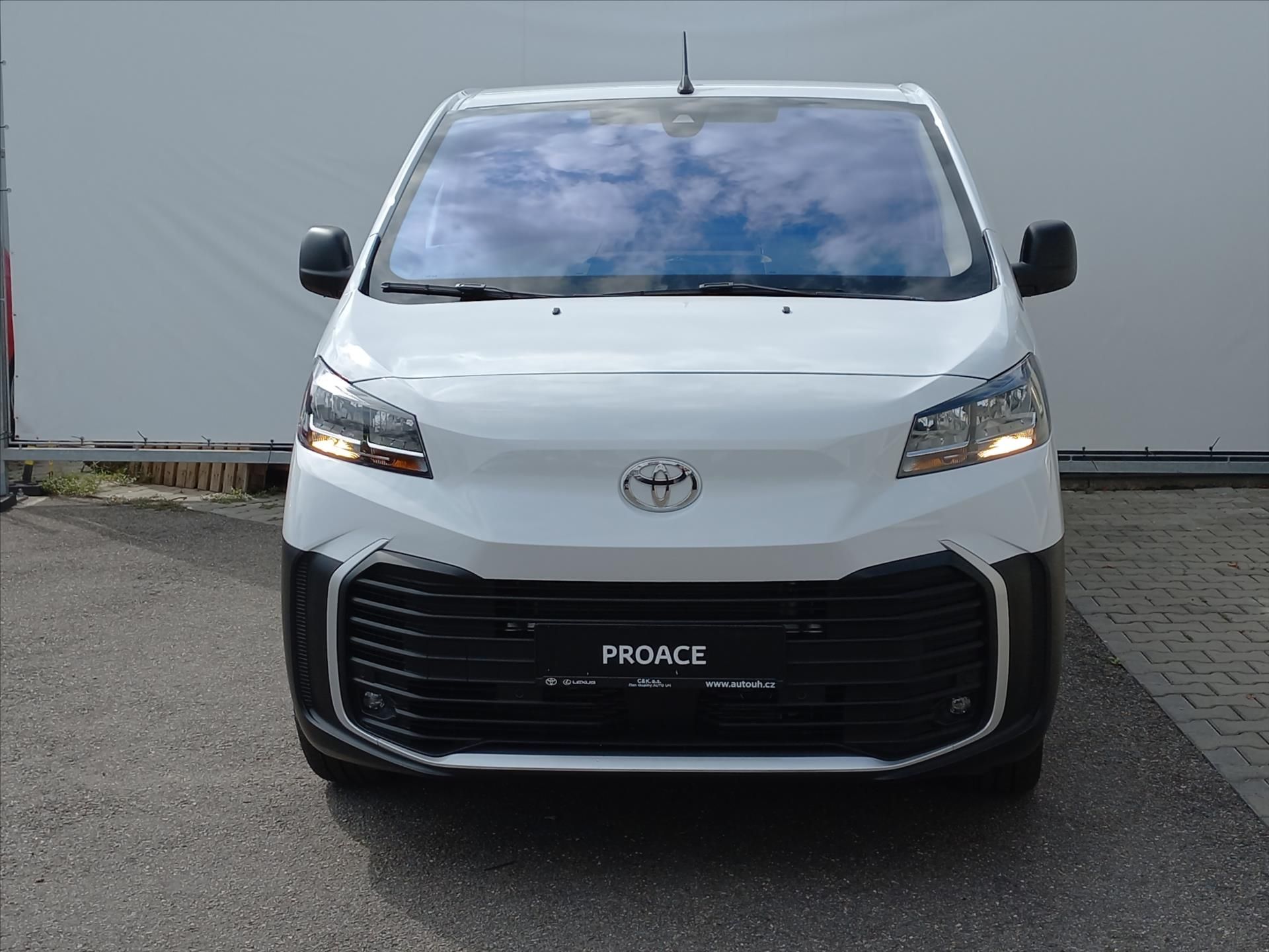 Toyota Proace, 2,0 Diesel 140k 6st.MAN L1  VA - fotka 4
