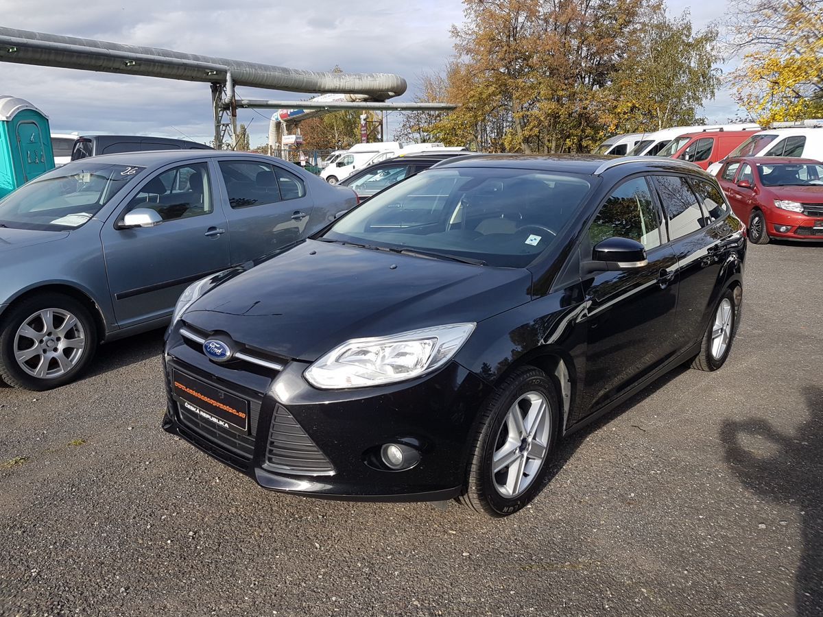 Ford Focus, 1.6i 63KW REZERVACE - fotka 2