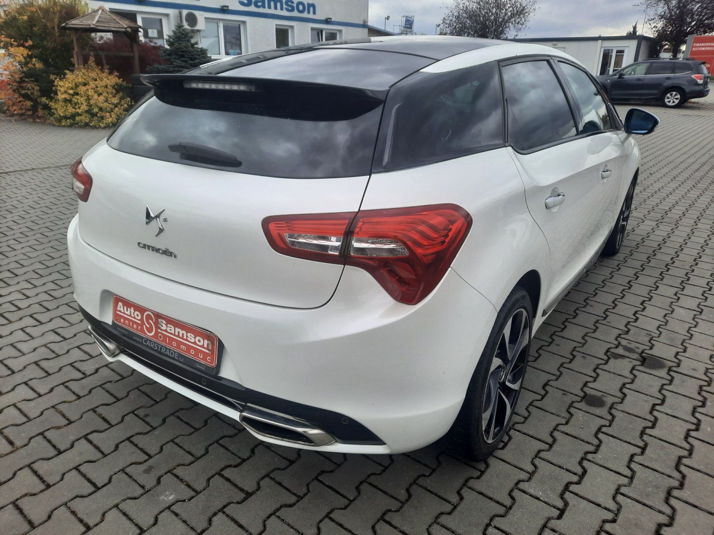 Citroën DS5, 2.0HDi 120kW EXCLUSIVE*SPORT - fotka 5