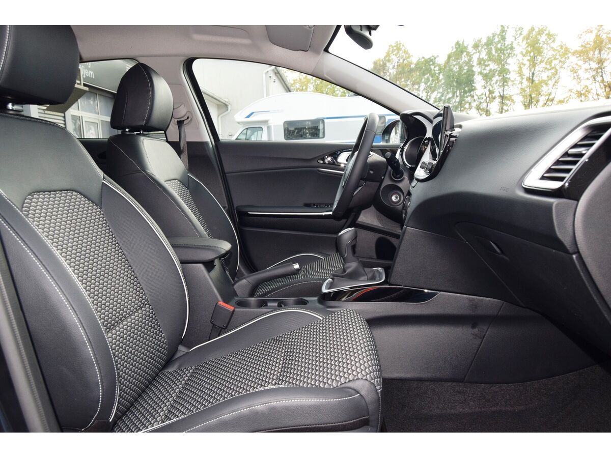 Kia XCee´d, 1,0 T-GDi  EXCLUSIVE - fotka 4