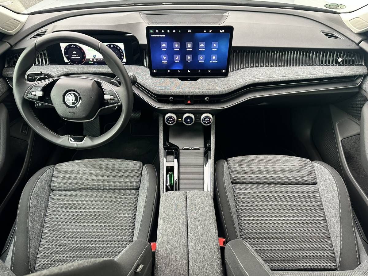 Škoda Superb, Combi Selection 2,0TDI 110kW D - fotka 5